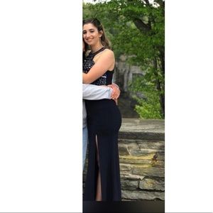 Worn for prom once!